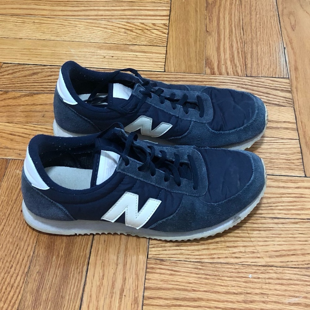 New Balance Navy Blue White Sneakers Unisex Women Sz 7.5